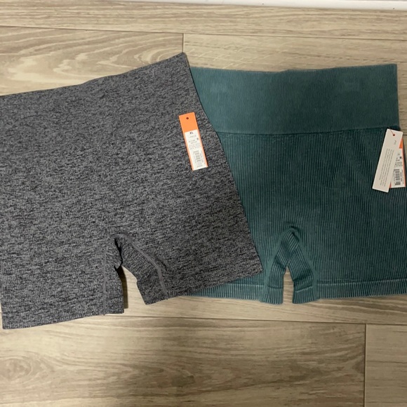 XL Colsie Ribbed Biker Shorts - Picture 1 of 2